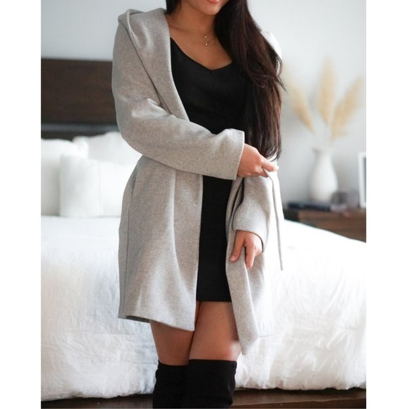 Light Gray Coat - Picture 3 of 3